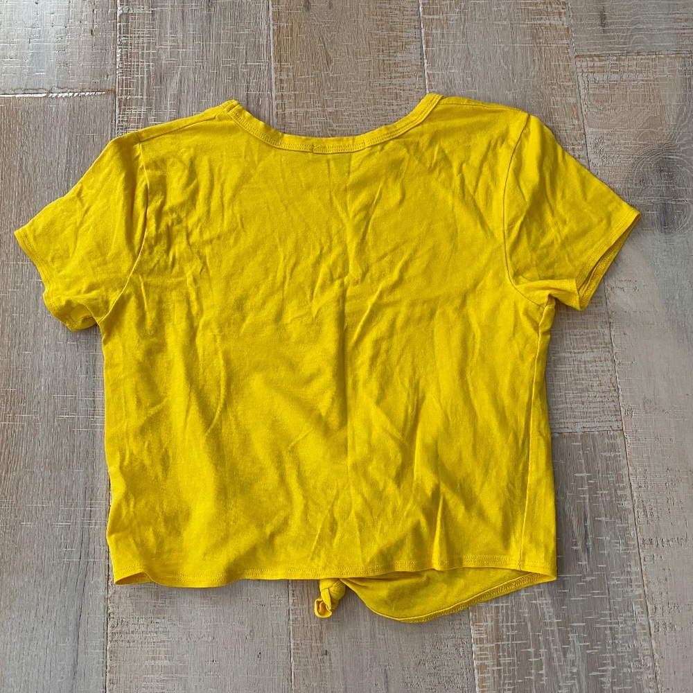 gaze Yellow 'WANDERLUST' Graphic Tie-Front Short Sleeve Tee - Picture 4 of 4